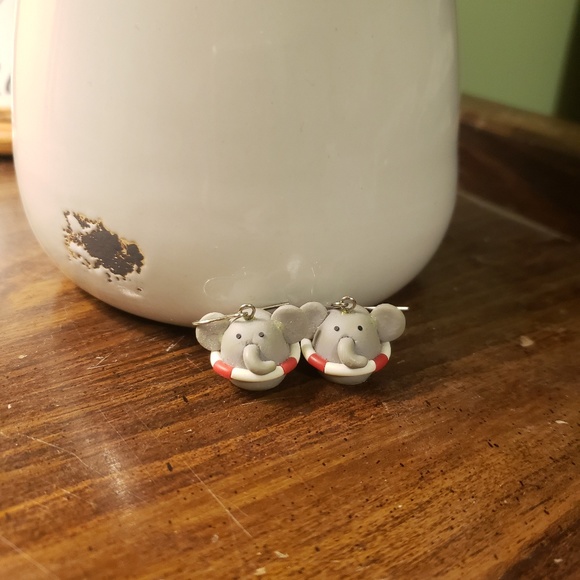 Elephant Earrings - Picture 3 of 3